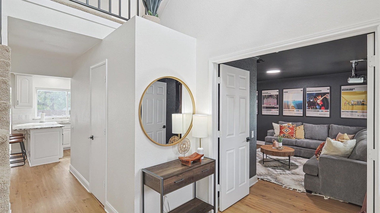 Photo of Livingroom in North Richland Hills