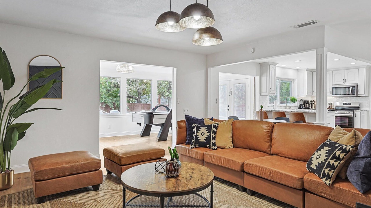 Photo of Livingroom in North Richland Hills