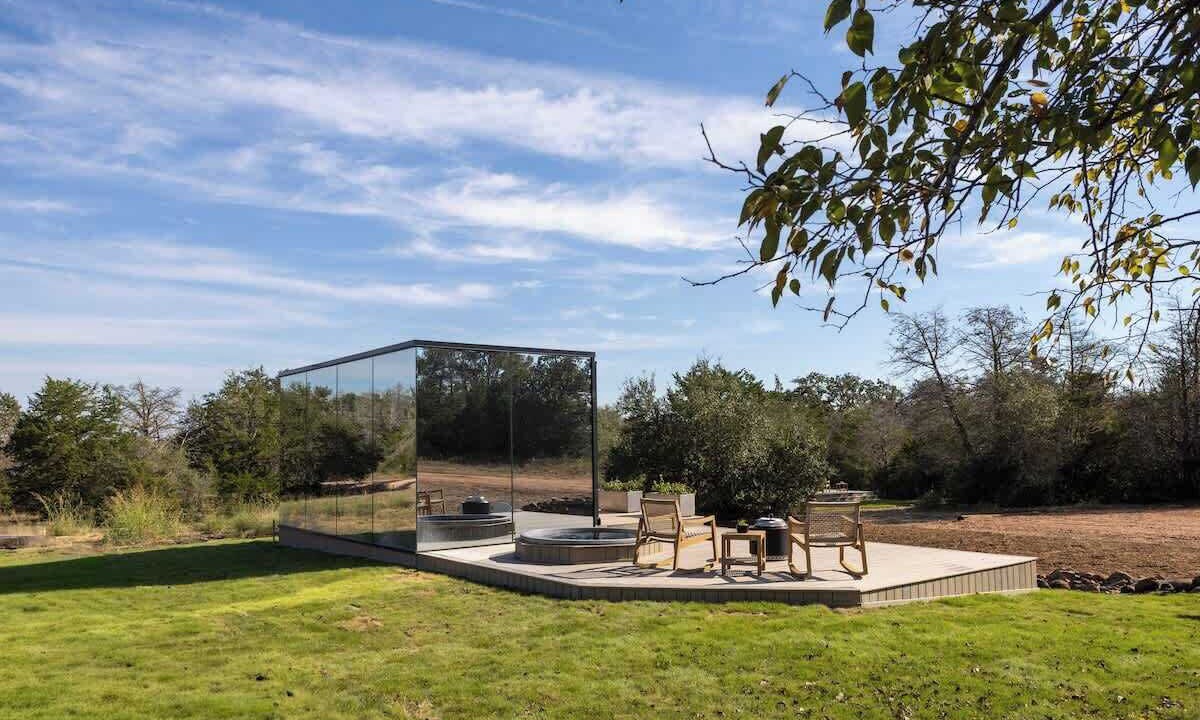 Photo of Patio Balcony in Round Top