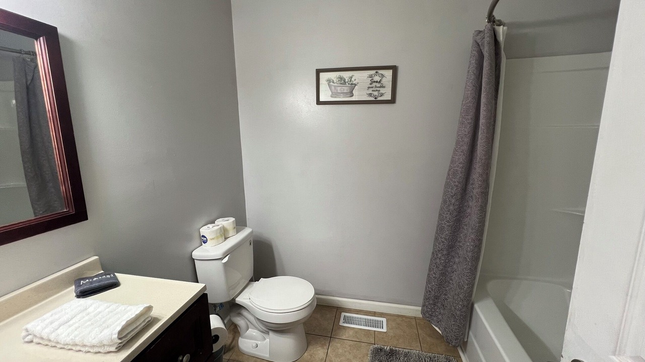 Photo of Bathroom in Almo