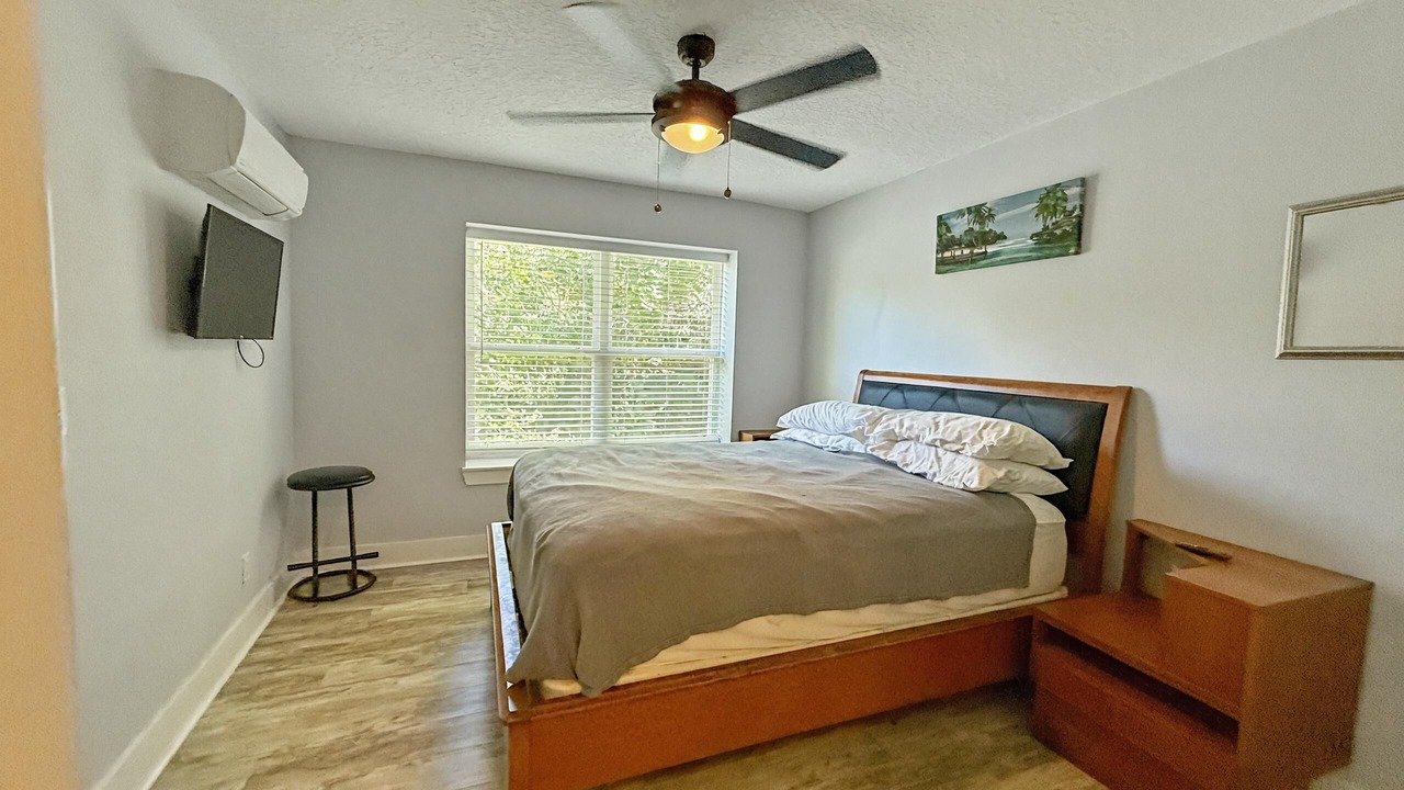 Photo of Bedroom in American Beach