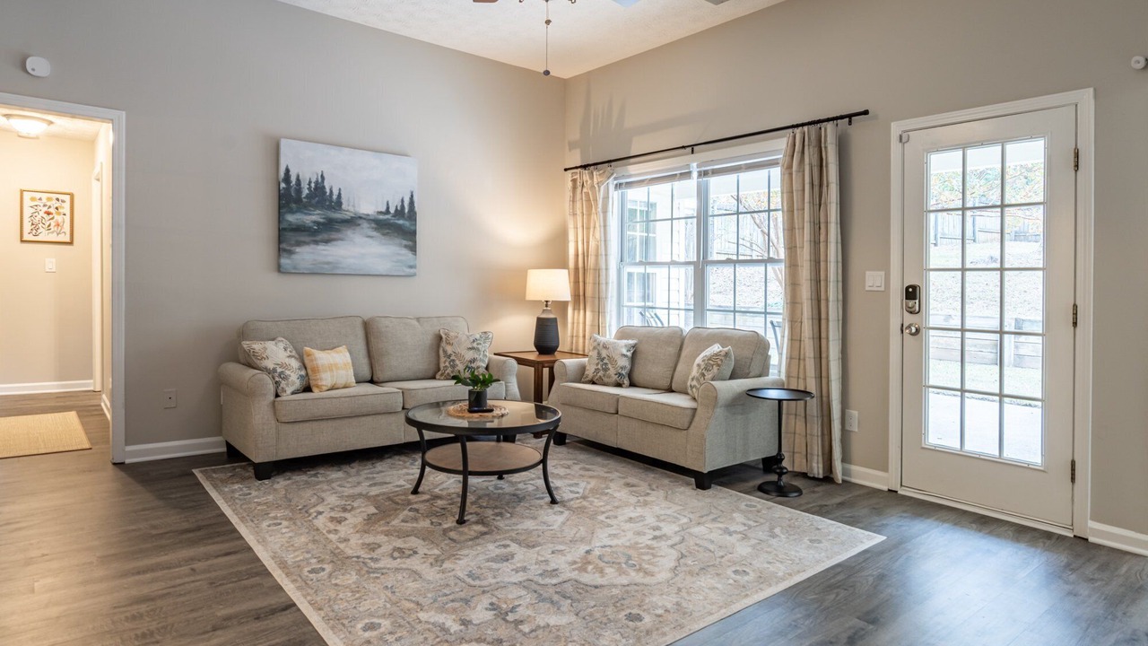 Photo of Livingroom in Silver Creek