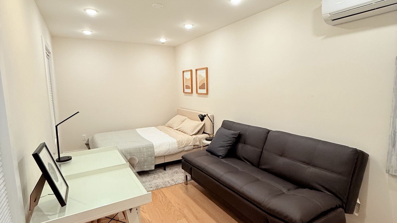 Photo of Livingroom in Harsimus Cove