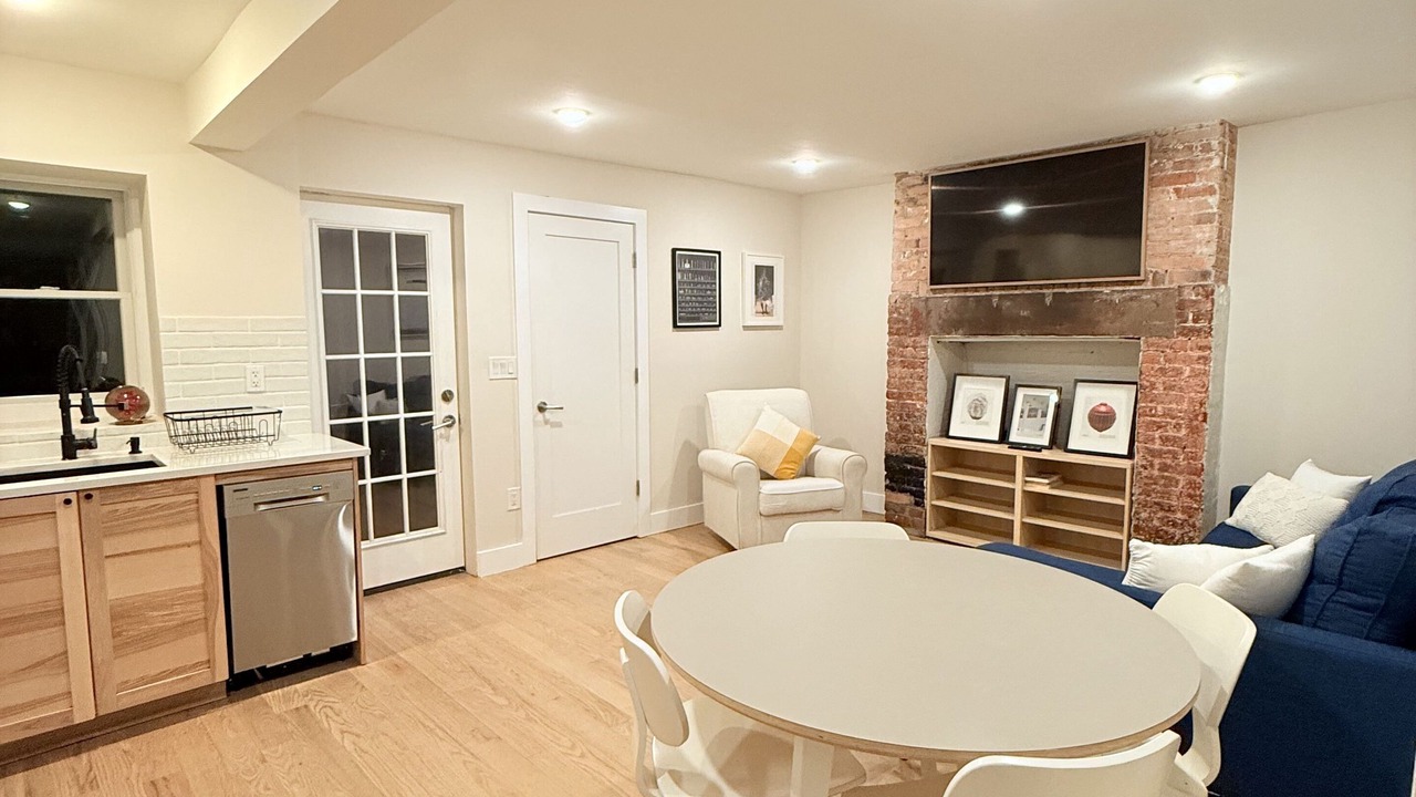 Photo of Others in Harsimus Cove