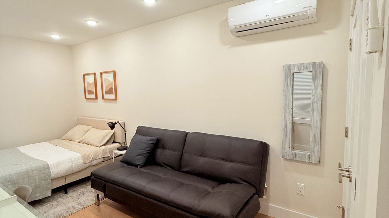 Photo of Others in Harsimus Cove