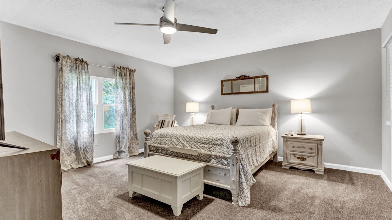 Photo of Bedroom in Acworth