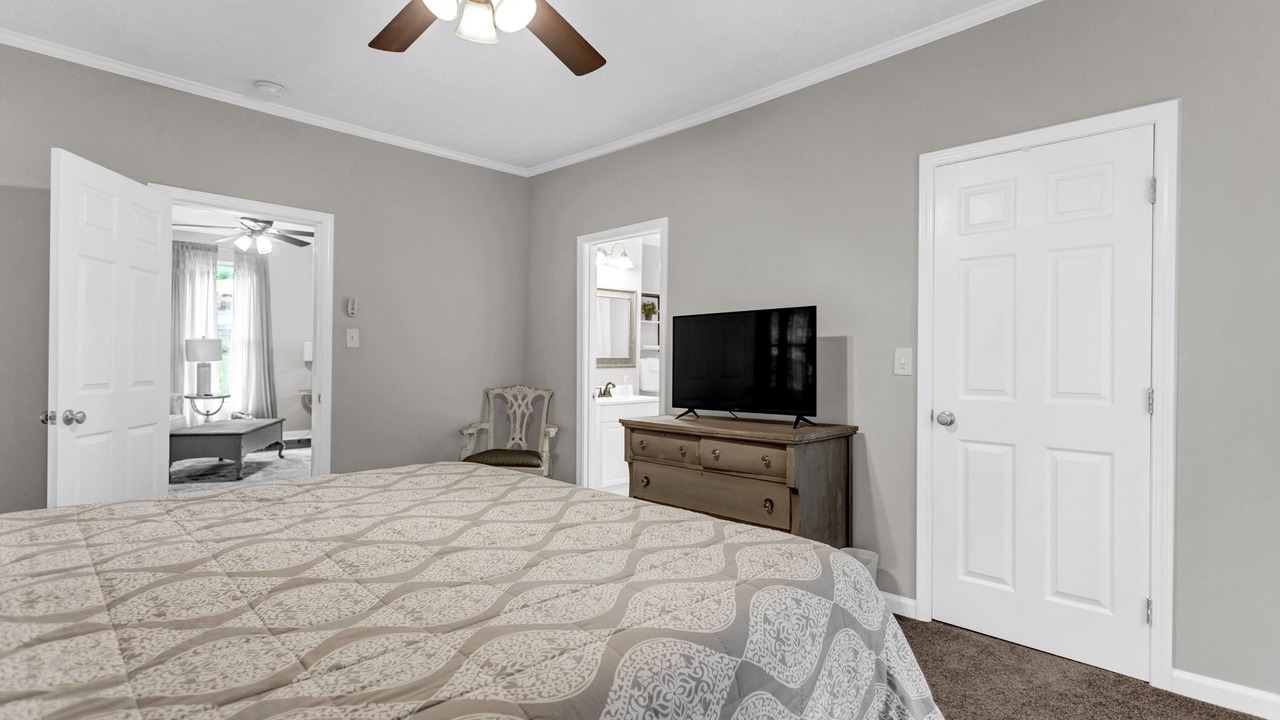 Photo of Bedroom in Acworth