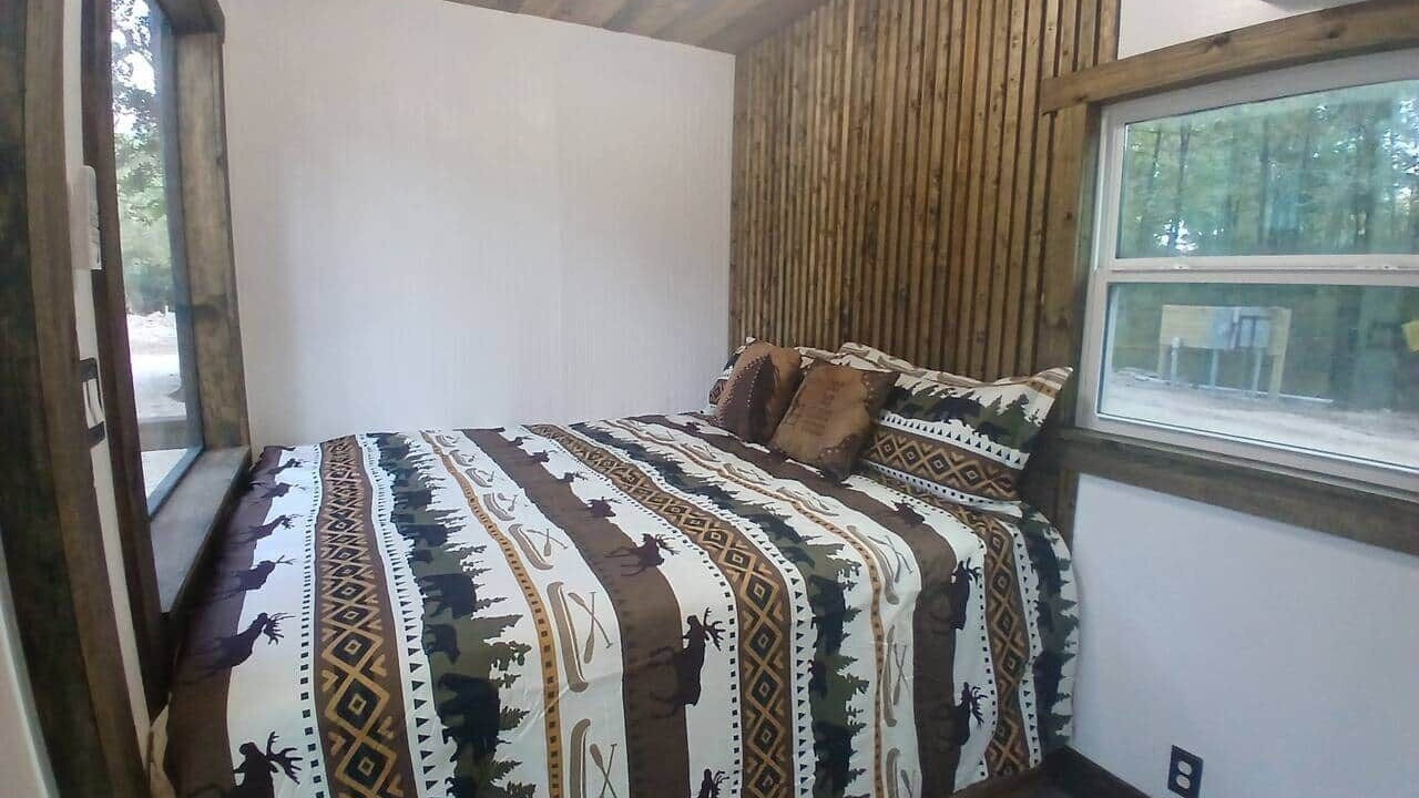 Photo of Bedroom in Plantersville