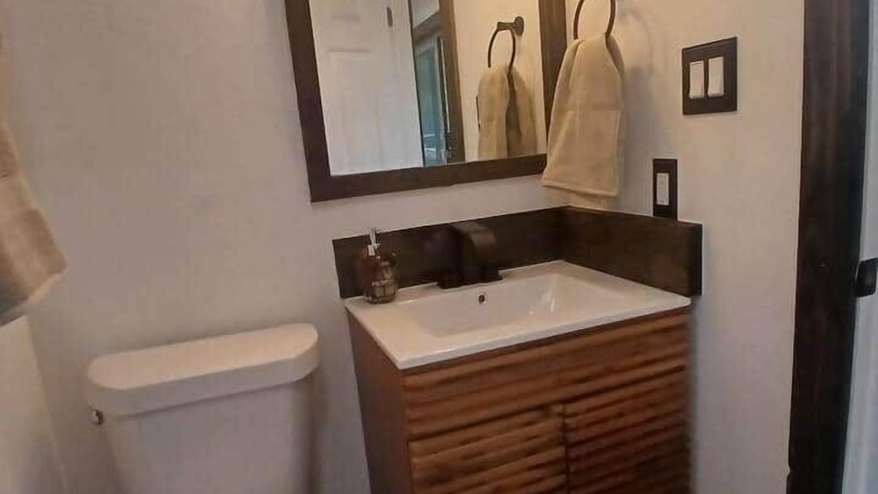 Photo of Bathroom in Plantersville
