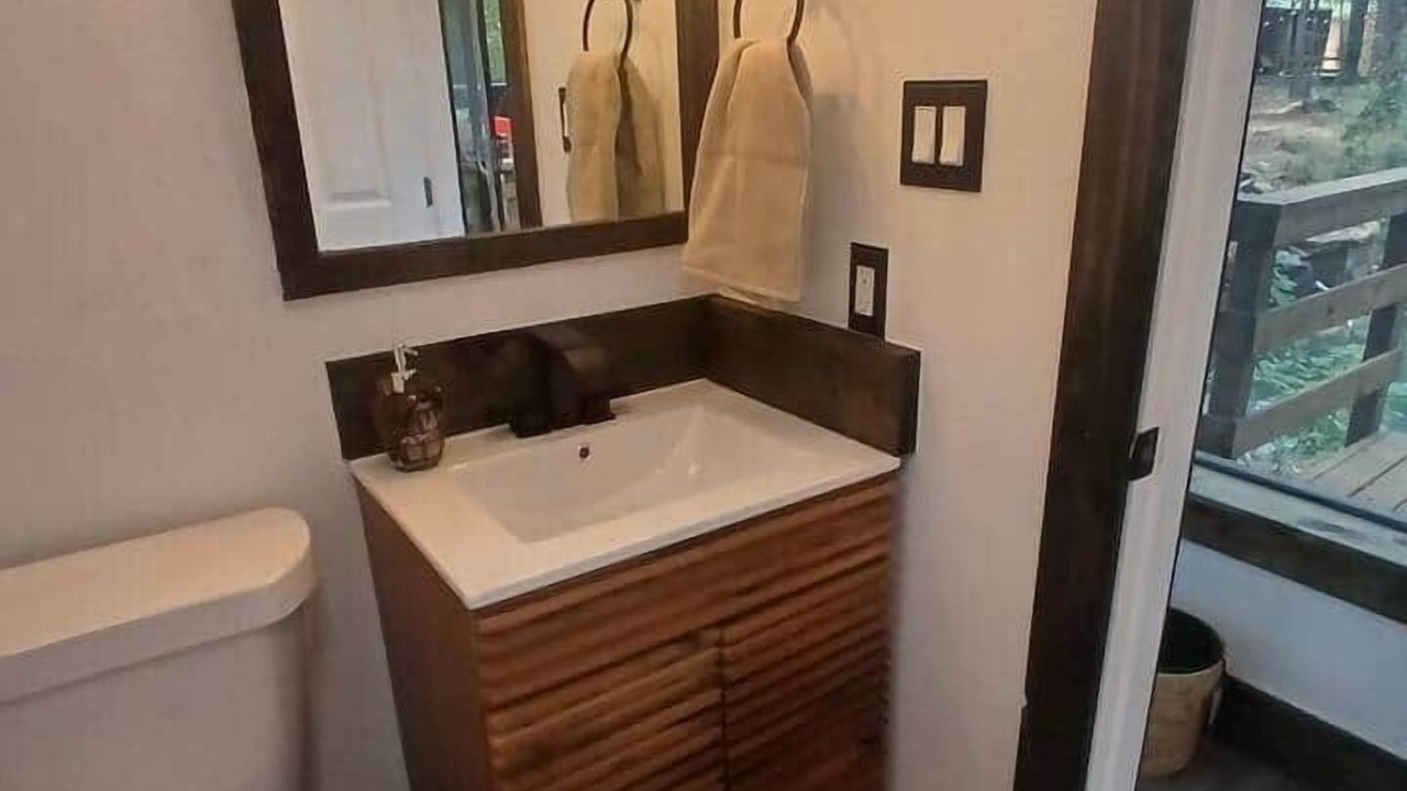 Photo of Bathroom in Plantersville
