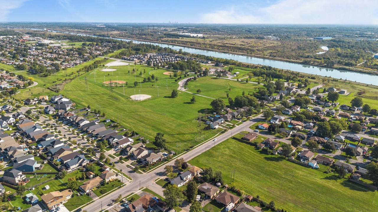 Photo of Outdoor in Welland