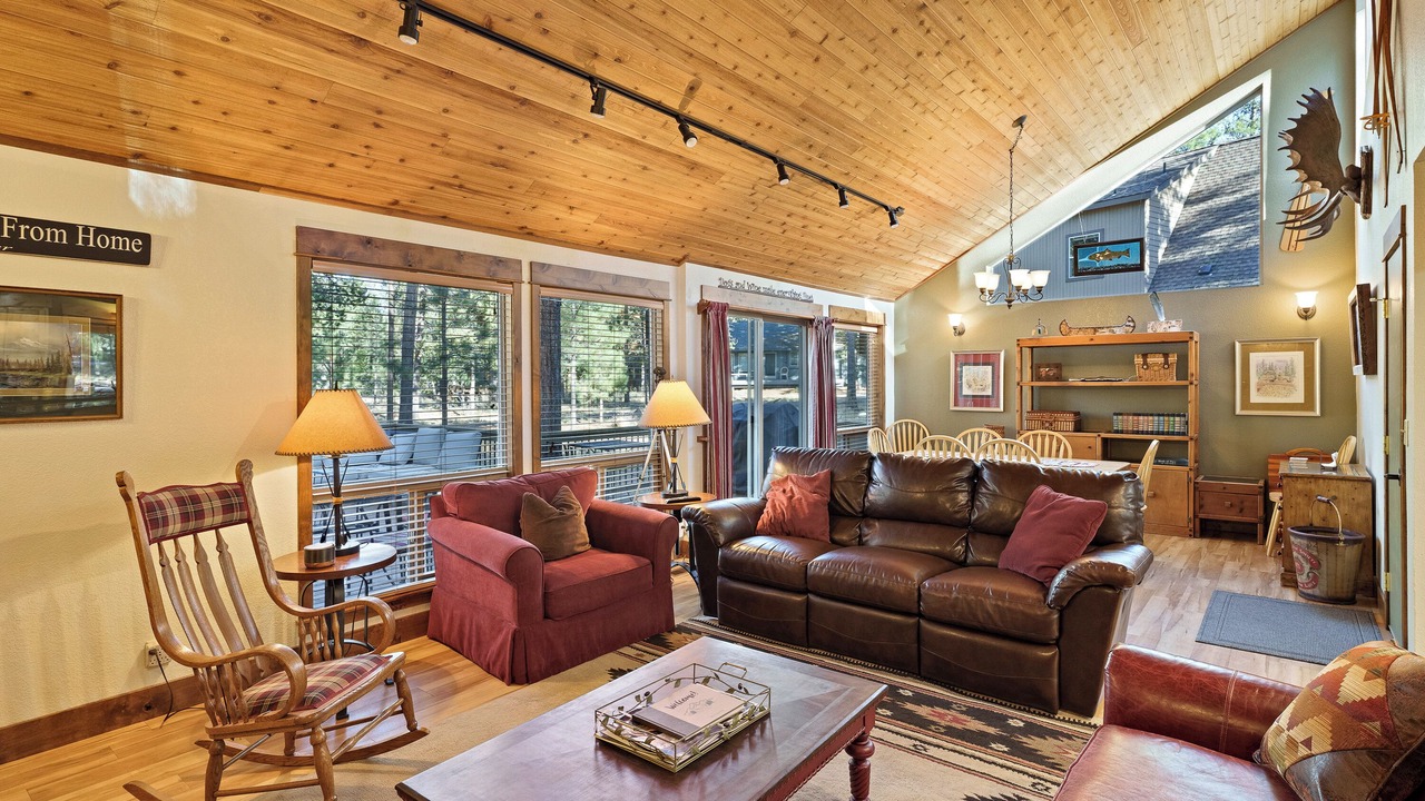 Photo of Livingroom in Deer Park