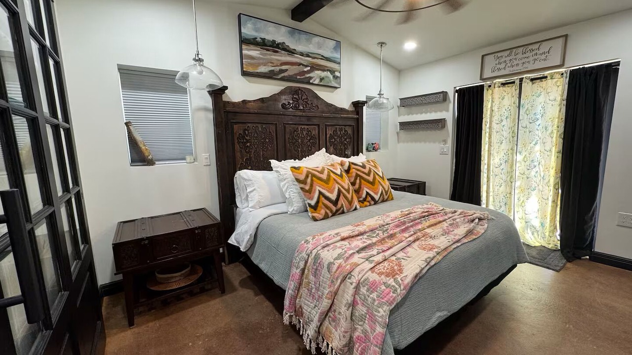 Photo of Bedroom in South Side