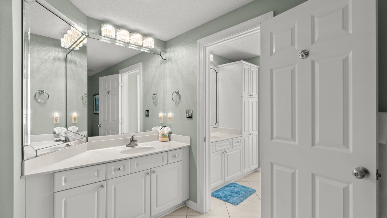 Photo of Bathroom in Navarre Beach