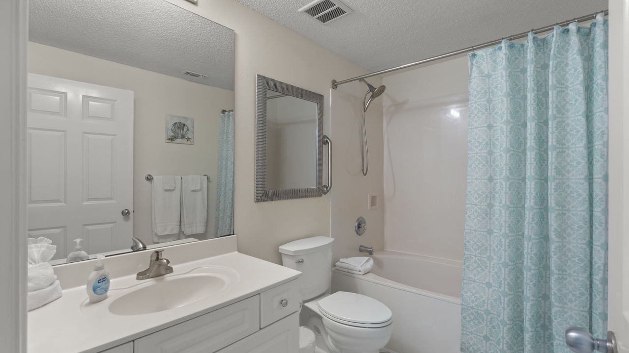 Photo of Bathroom in Navarre Beach