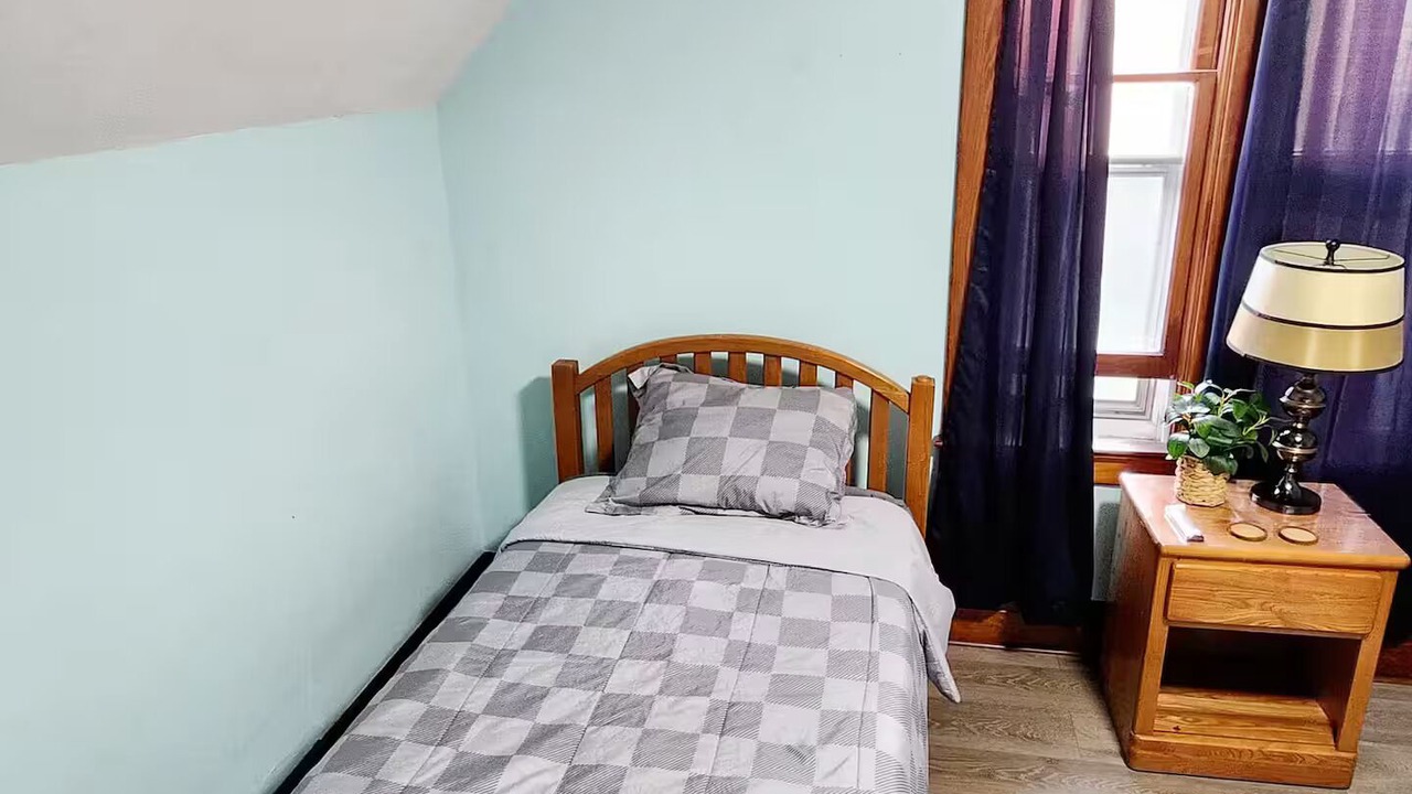 Photo of Bedroom in Elgin