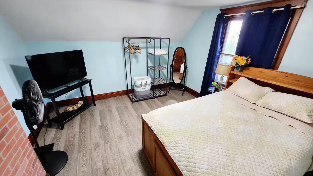 Photo of Bedroom in Elgin