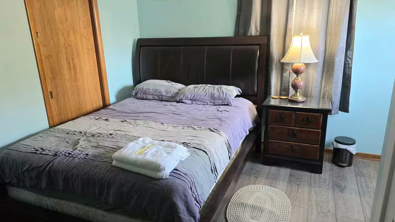 Photo of Bedroom in Elgin