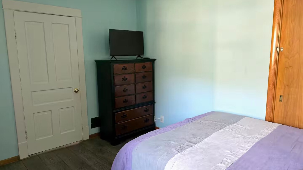 Photo of Bedroom in Elgin