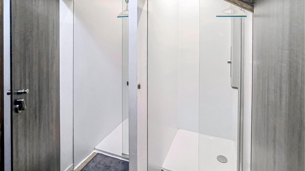 Photo of Bathroom in Parennes