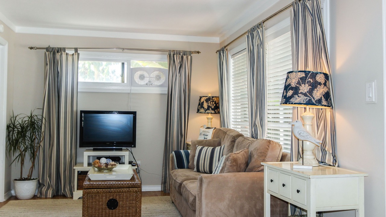 Photo of Livingroom in Beach Barber Tract