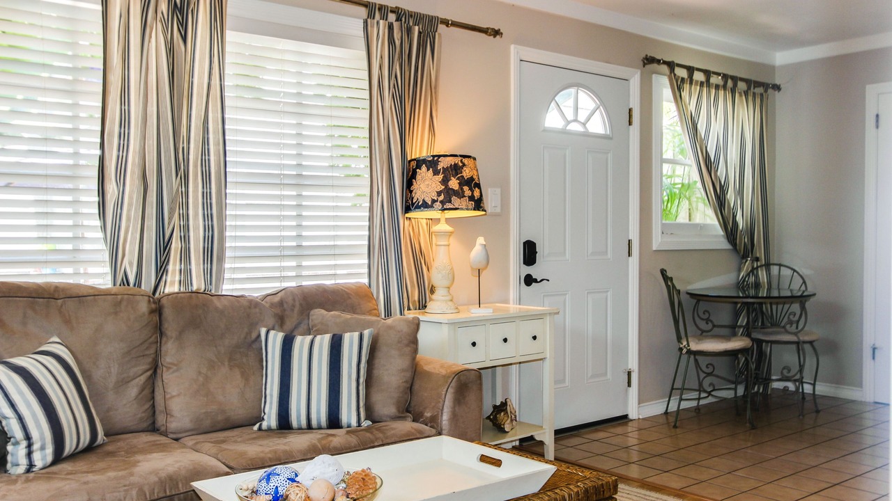 Photo of Livingroom in Beach Barber Tract