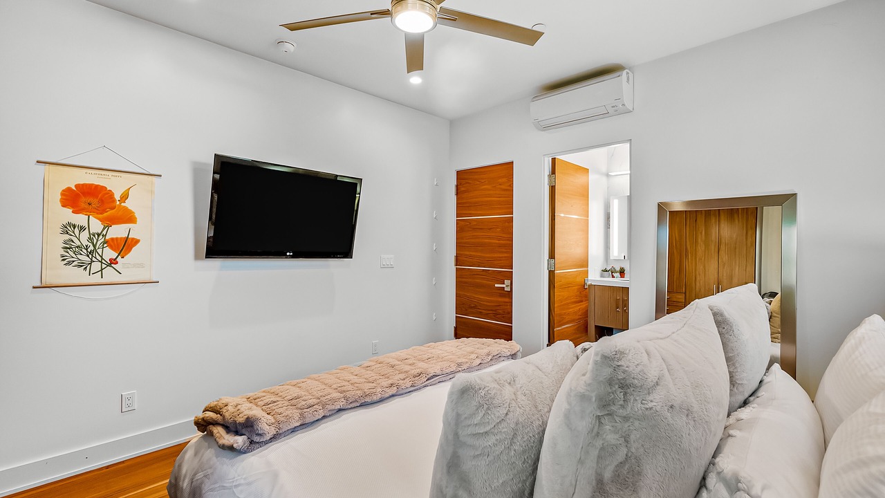 Photo of Bedroom in Del Mar Heights
