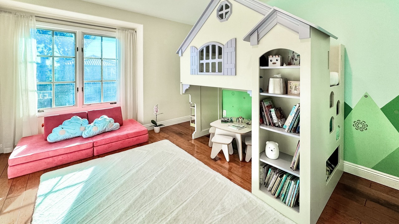 Photo of Bedroom in Carmel Valley