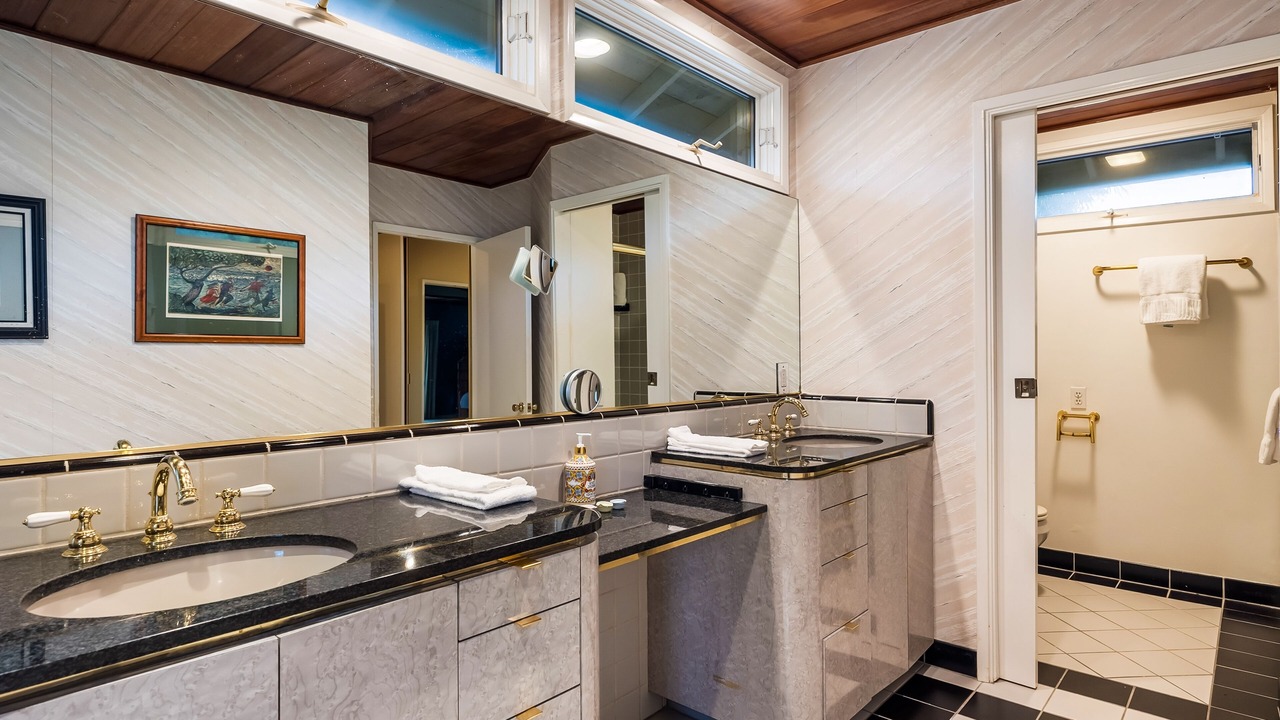 Photo of Bathroom in Hidden Valley