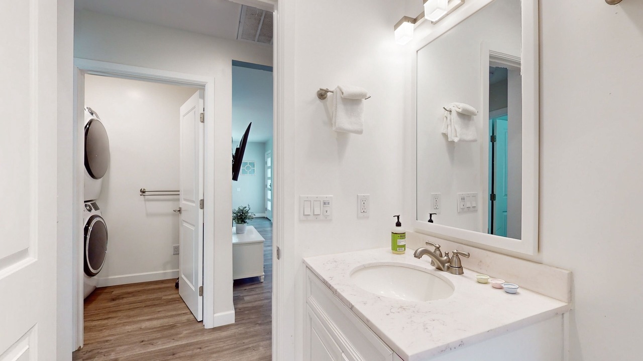 Photo of Bathroom in La Jolla Mesa