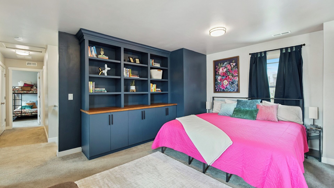Photo of Bedroom in Daybreak