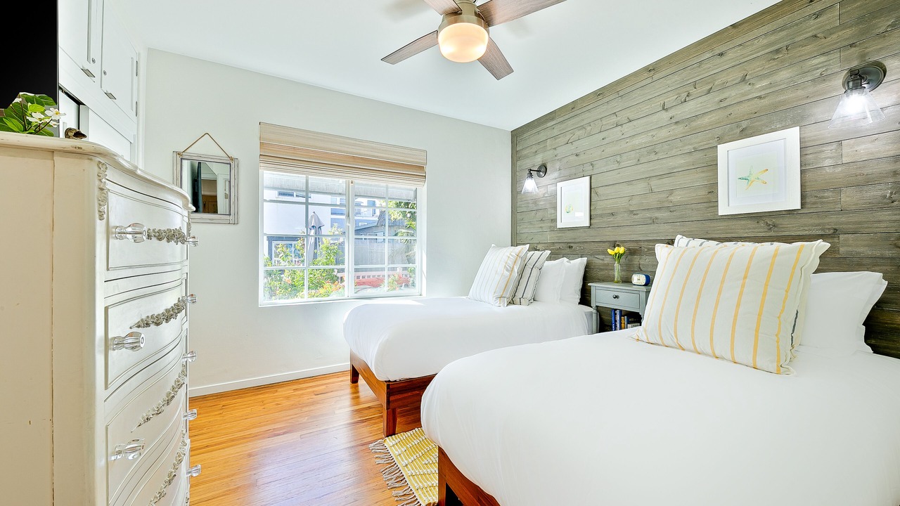 Photo of Bedroom in South Mission Beach