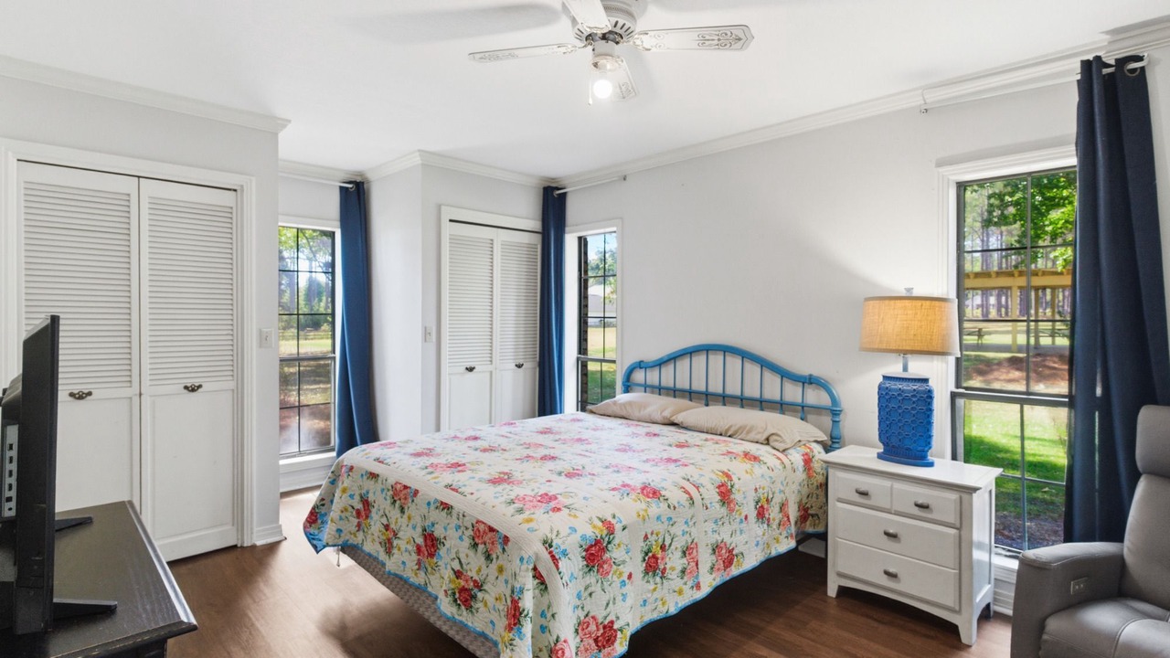 Photo of Bedroom in Hattiesburg