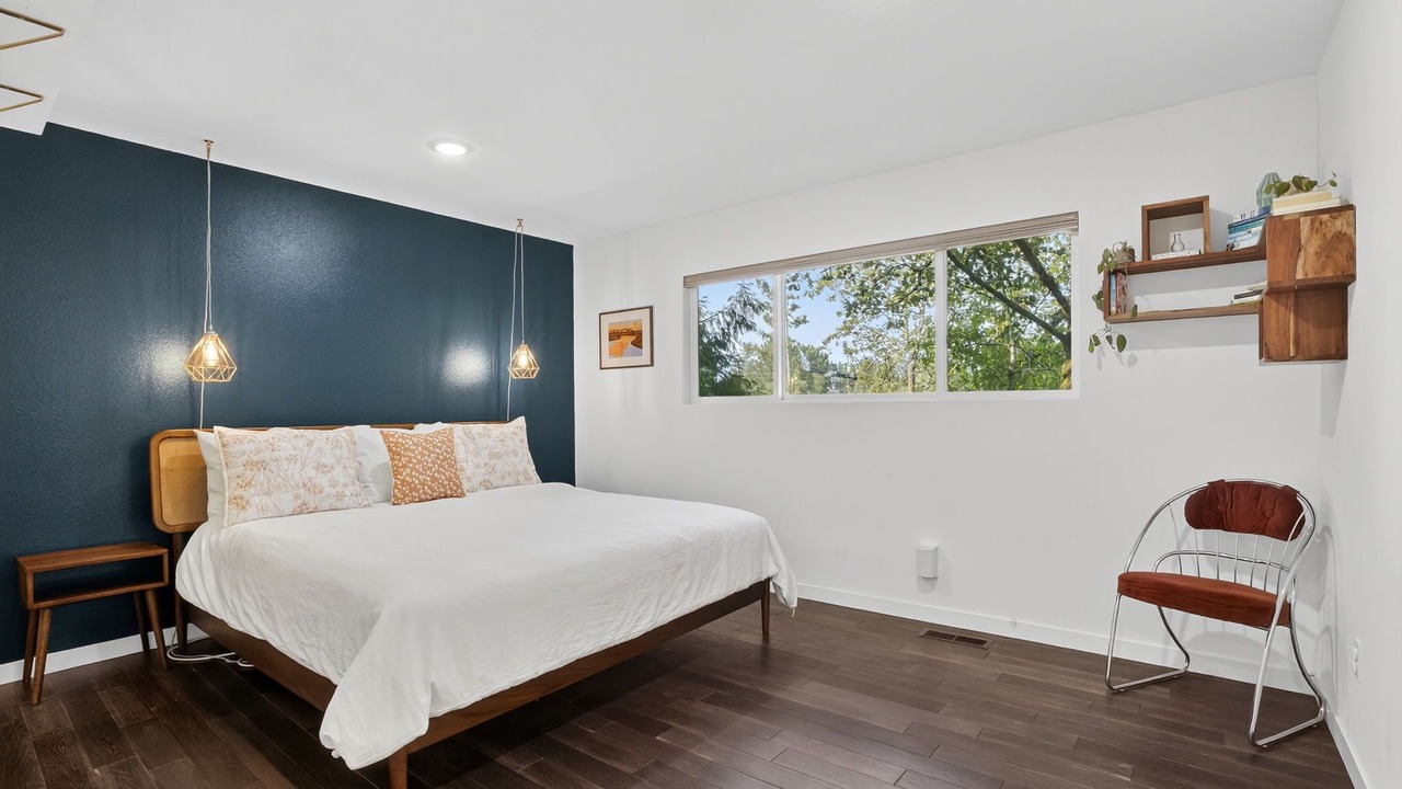 Photo of Bedroom in West Hills