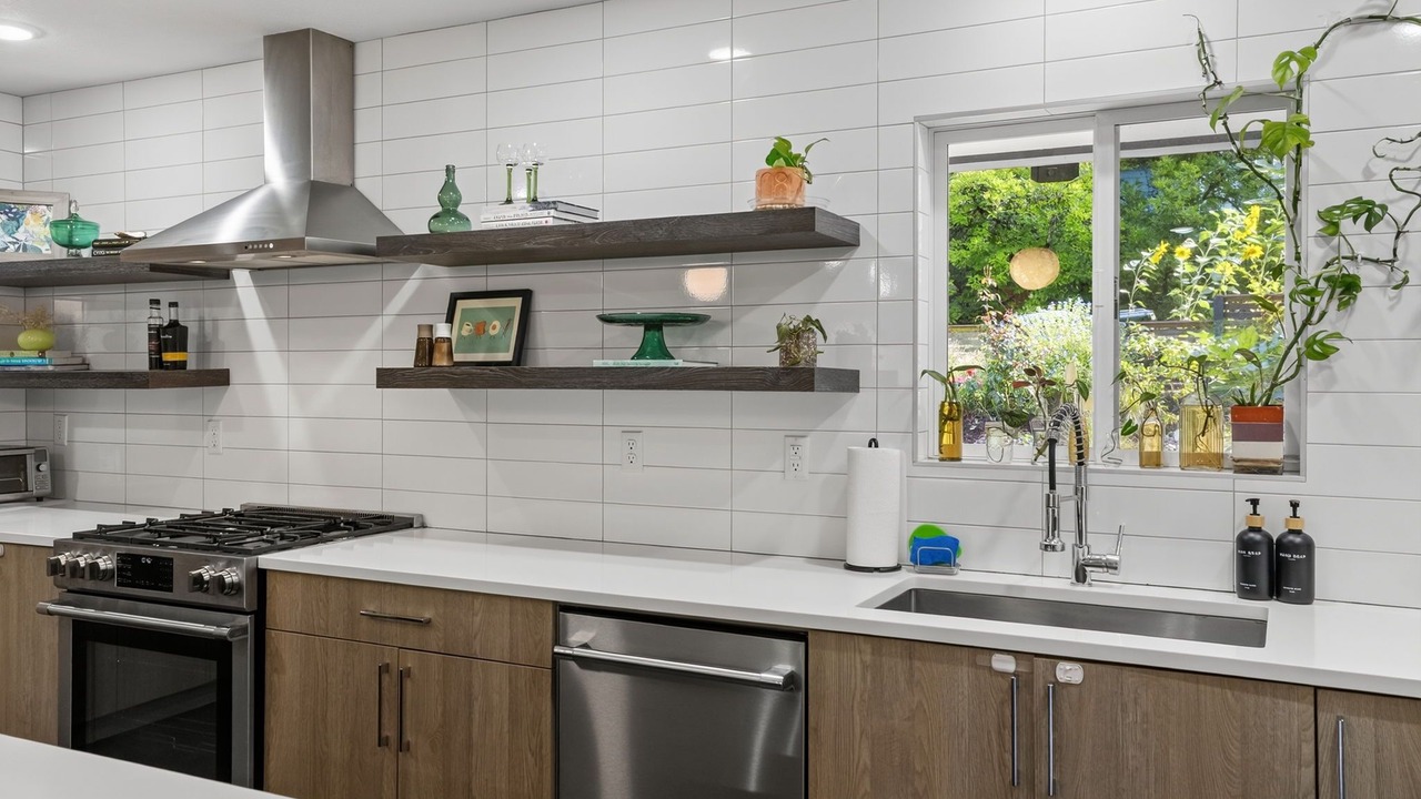 Photo of Kitchen in West Hills