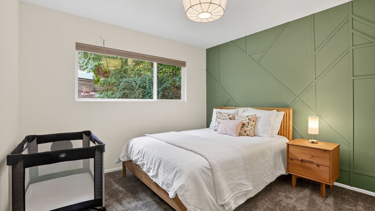 Photo of Bedroom in West Hills
