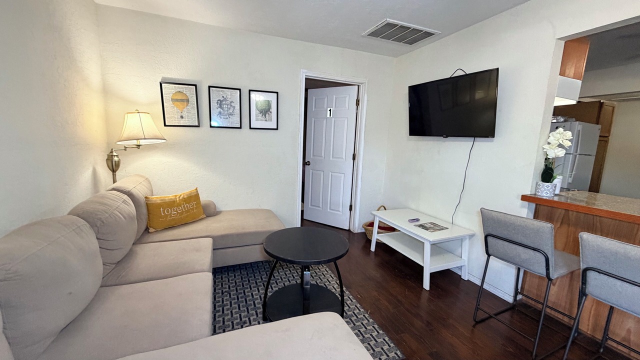 Photo of Livingroom in Lawton