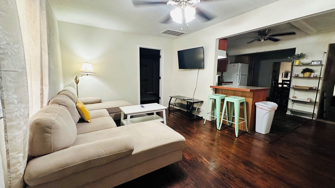 Photo of Livingroom in Lawton