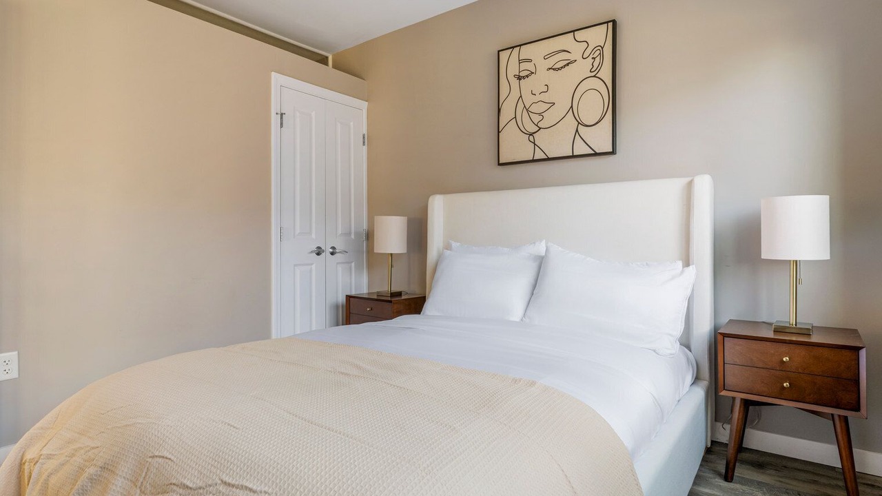 Photo of Bedroom in Central Square