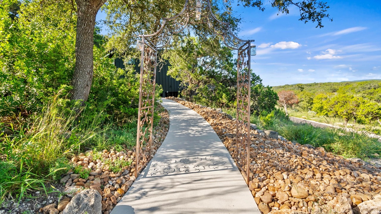 Photo of Others in Helotes