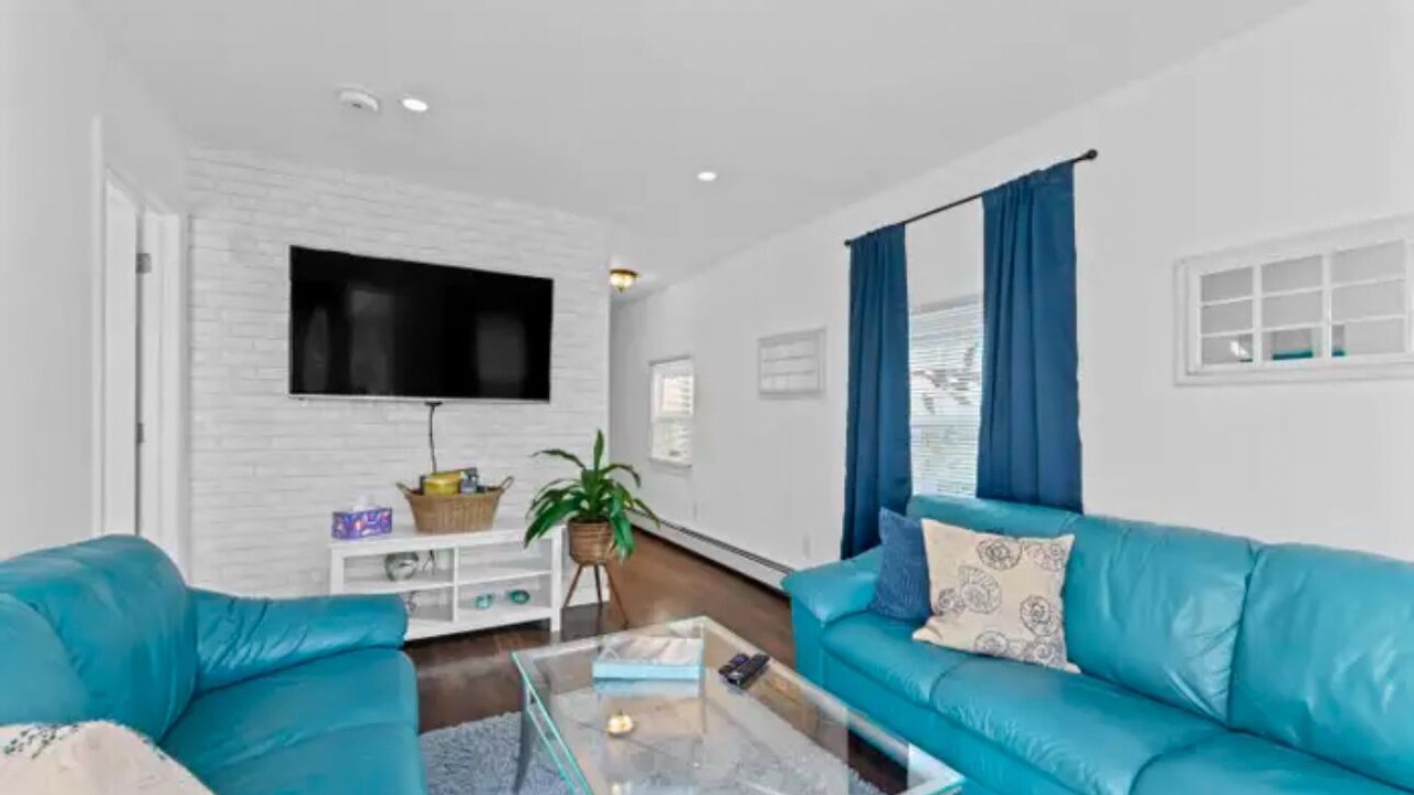 Photo of Livingroom in Keansburg