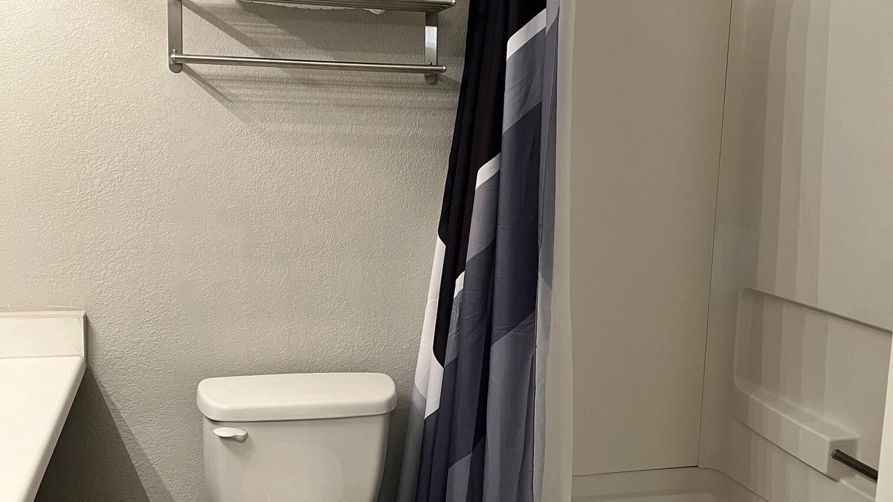Photo of Bathroom in Pecan Tree - McCullough