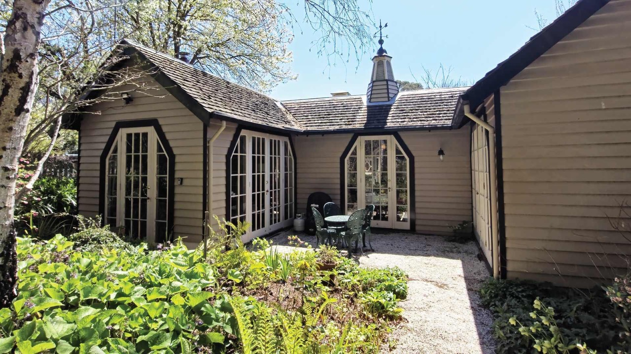 Photo of Outdoor in Musk