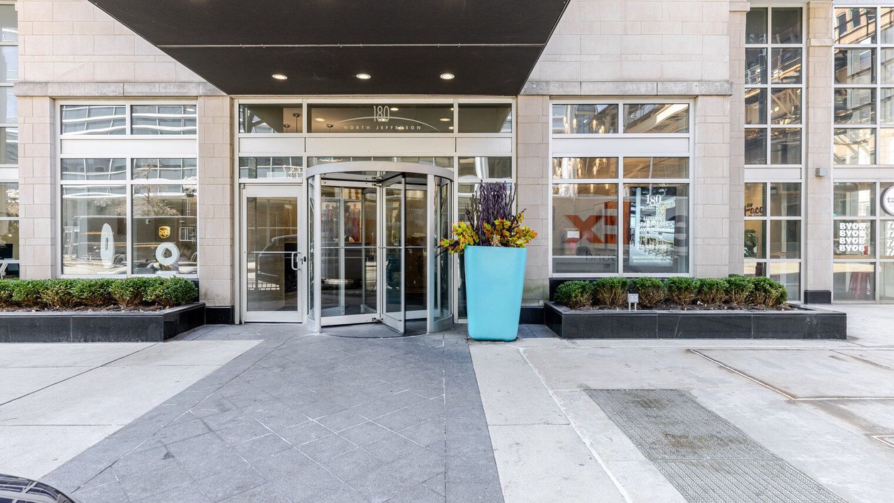 Photo of Outdoor in West Loop Gate