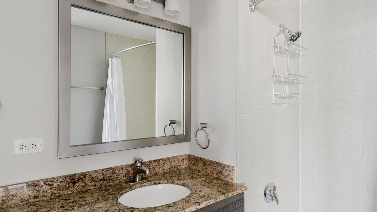 Photo of Bathroom in West Loop Gate