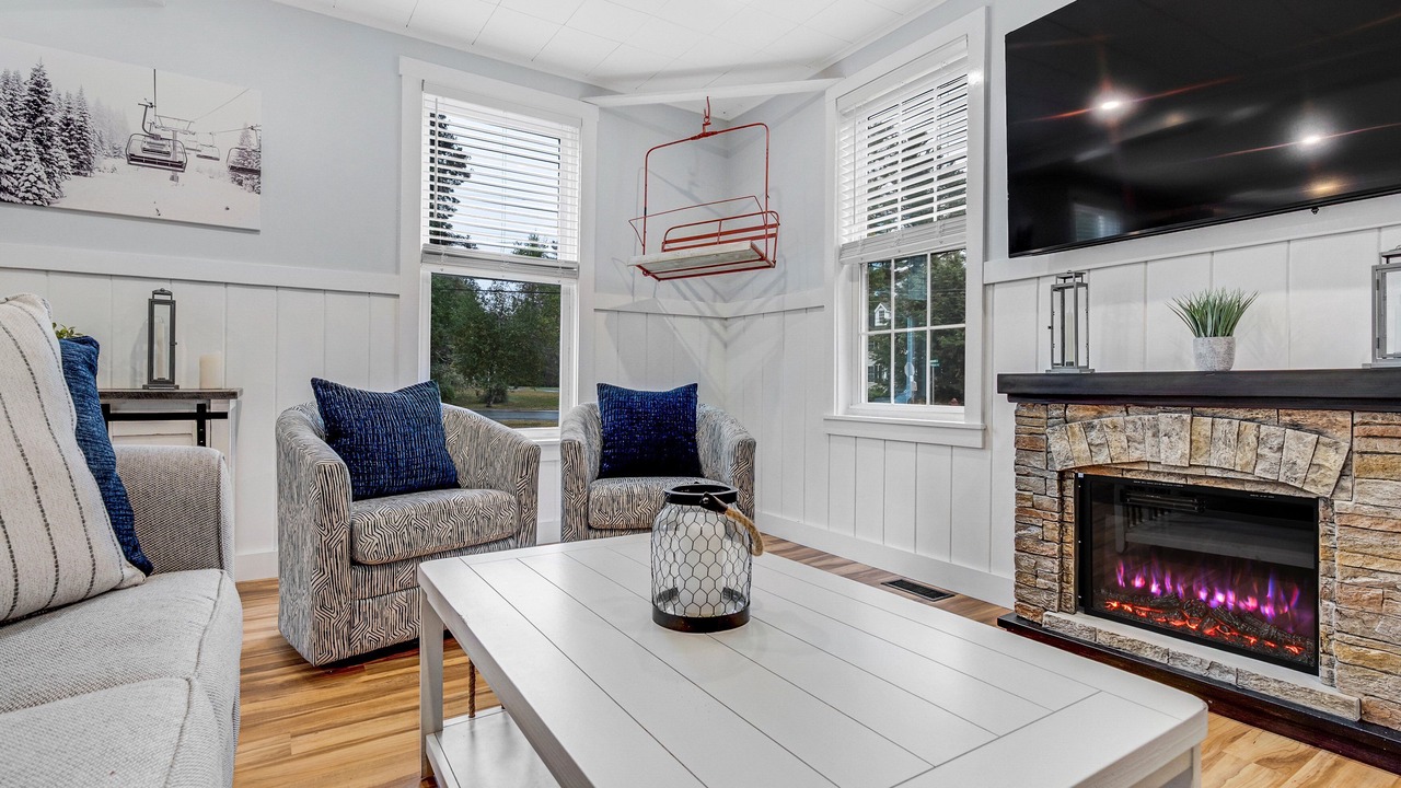 Photo of Livingroom in Bethel