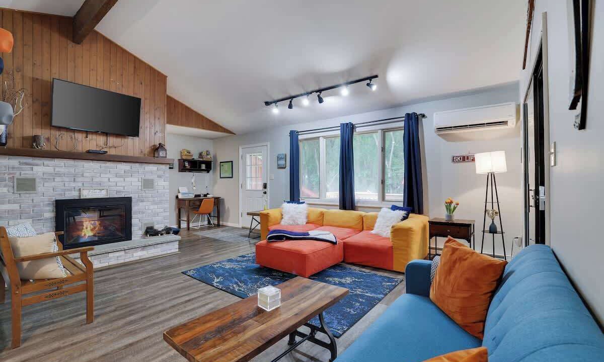 Photo of Livingroom in Briar Crest Woods