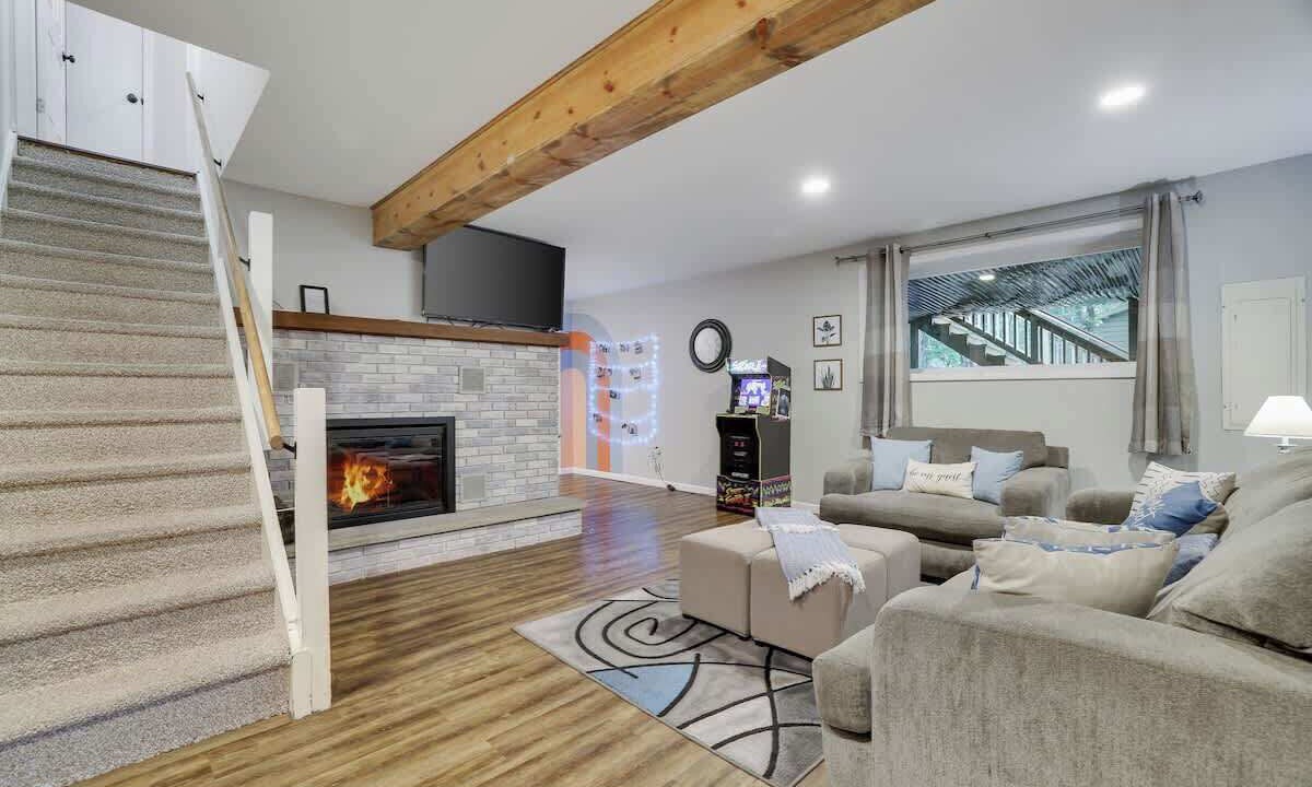 Photo of Livingroom in Briar Crest Woods