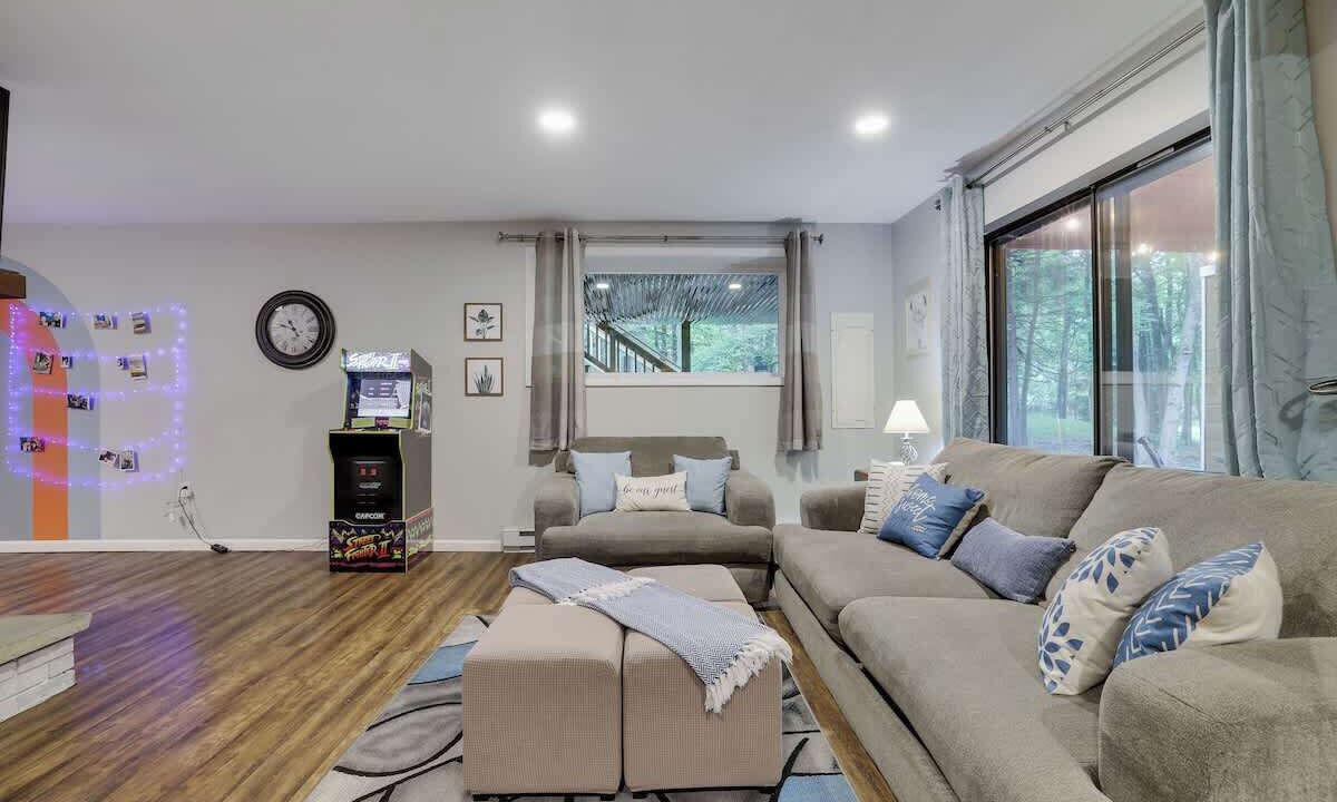 Photo of Livingroom in Briar Crest Woods