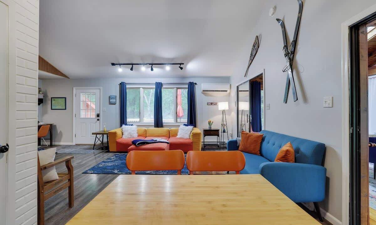 Photo of Livingroom in Briar Crest Woods